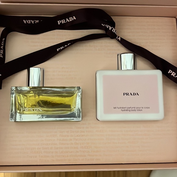 Prada Amber perfume gift set - Picture 2 of 3